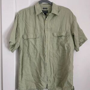 Lulu-B Short-Sleeve Button-Up Shirt in Light Sage Green